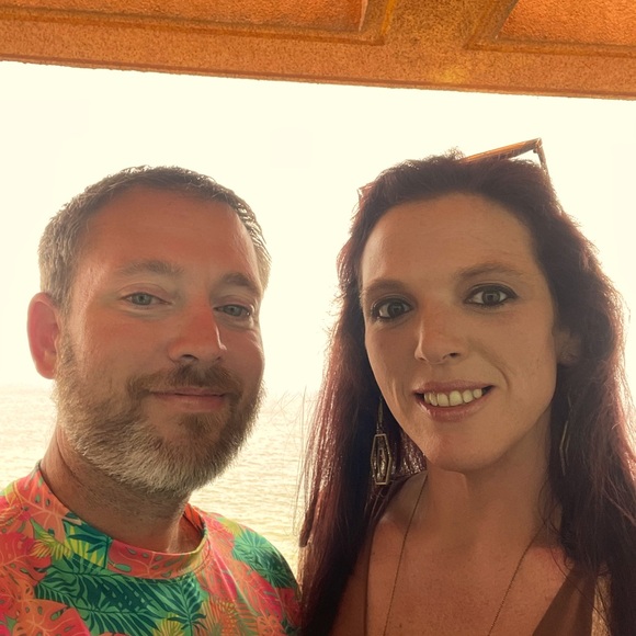 Meet your Posher, Crystal. - Picture 4 of 7